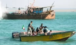 توقیف 2 میلیون لیتر گازوئیل قاچاق در آبهای خلیج فارس توقیف 2 میلیون لیتر گازوئیل قاچاق در آبهای خلیج فارس