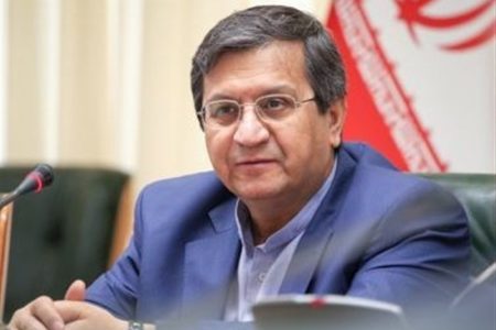 همتی: بازار ارز آرام خواهد شد