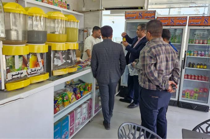ضربالاجل ۷۲ ساعته برای تخلیه و پلمب غرفههای متخلف اسکله ذاکری قشم ضربالاجل ۷۲ ساعته برای تخلیه و پلمب غرفههای متخلف اسکله ذاکری قشم