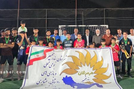 فوتبال پنج نفره در روستای مارو بخش کهورستان فوتبال پنج نفره در روستای مارو بخش کهورستان