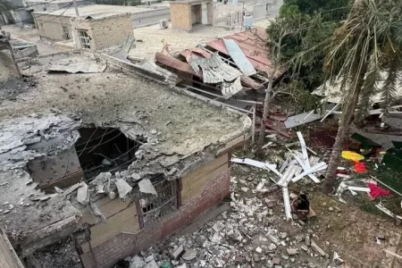انتشار نخستین تصویر از خاکسپاری کودک ۴ ساله شهید حادثه کوهستک/ ویدئو انتشار نخستین تصویر از خاکسپاری کودک ۴ ساله شهید حادثه کوهستک/ ویدئو
