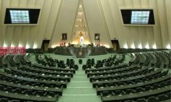 مدرسه حضوری، مجلس مجازی – روزنامه دریا
